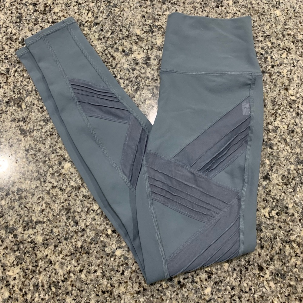 ⚜️ 24 HOUR SALE ⚜️ ALO Yoga Leggings